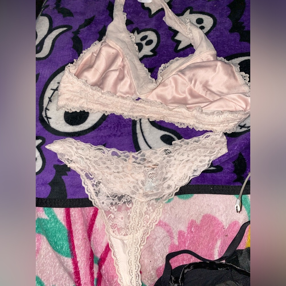 Pink lace garage bralette & thong set! hair won’t be on it when shipped)